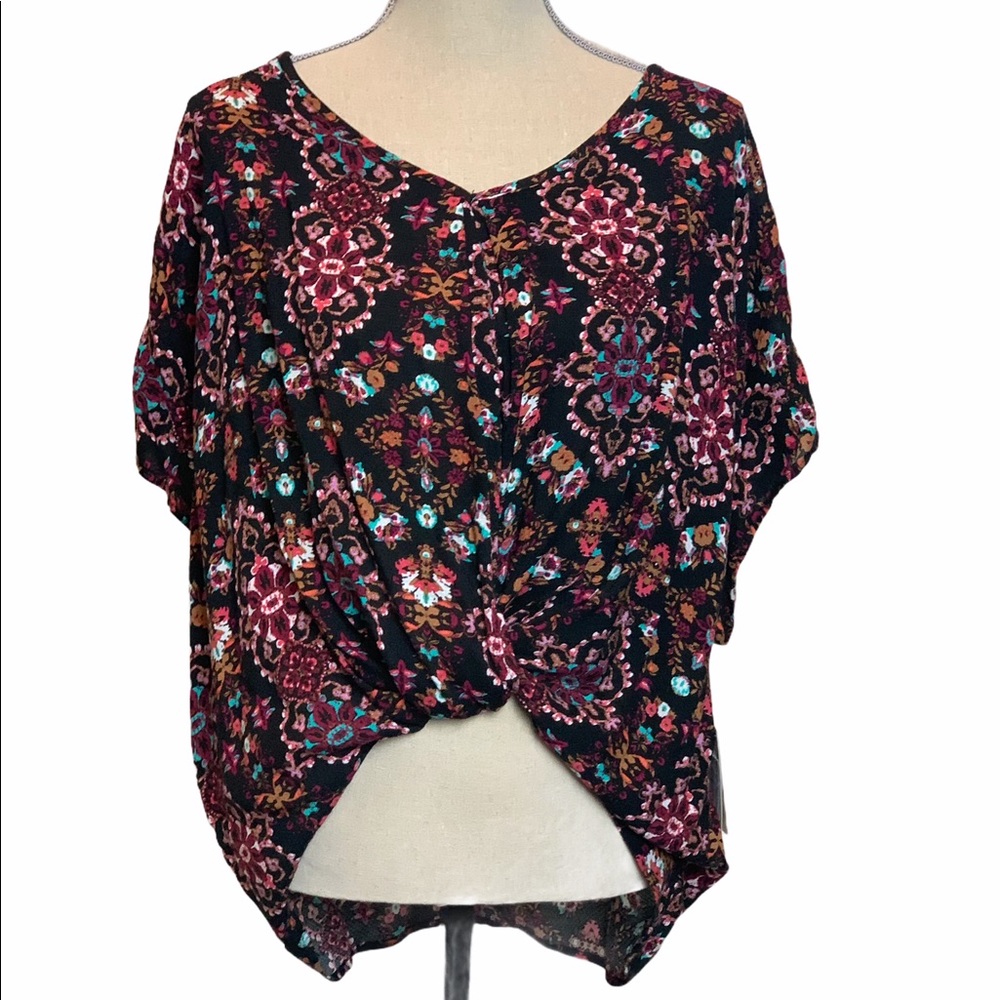 Love On A Hanger High Low Knot Floral Top Size S